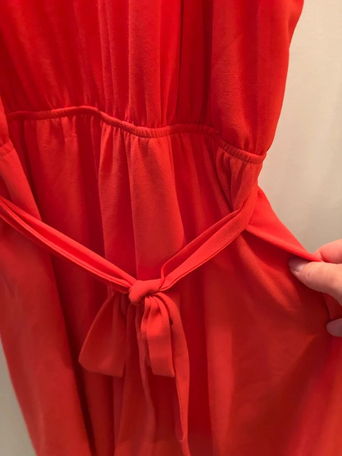 Vestido Morgan T42 coral con volantes y espalda calada en perfecto estado – photo 4